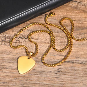 Collar de hombre personalizado de acero inoxidable 316L con colgante de corazón, chapado en oro PVD de 14K/18K, joyería fina de moda para grabar. - Product Image 5
