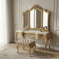 Ensemble de coiffeuse de luxe en bois et marbre doré de style français pour suite nuptiale de complexe hôtelier |   Miroir de courtoisie pliable sur mesure |   FF&E commercial OEM