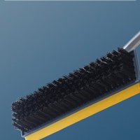 Brosse à long manche durable pour arme de nettoyage de salle de bain avec poils durs pour les crevasses de toilettes et de carrelage
