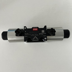 DG4V-5-2CJ-M-U-H7-22 Reversing Hydraulic DN10 Diameter 120L Flow 315BAR - Product Image 1