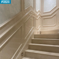 Dalles de marbre beige sur mesure, forme et taille personnalisées, pour la décoration murale de la maison, de la villa, du salon, projet de décoration de hall d'hôtel, escalier