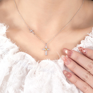 Collar con colgante de cruz de cristal natural de 6 mm, estilo hip hop, plata de ley 925, joyería minimalista y delicada para mujer. - Product Image 5