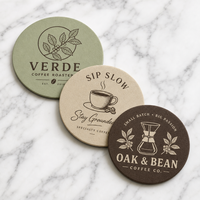 Sous-verre en papier absorbant personnalisé, logo personnalisé, forme et impression couleur intégrale. Utilisé dans les bars, cafés, hôtels, restaurants, etc.