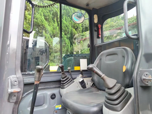 Mini excavadora Kobelco SK55 en buenas condiciones, precio bajo, excavadora usada, peso operativo de 5 toneladas, bomba de engranajes, rodamiento, motor PLC, marca Deutz - Product Image 3