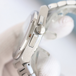 การอัปเกรดที่ไร้รอยต่อผสานความแม่นยำและความสง่างามเข้าด้วยกันอย่างลงตัว สะท้อนถึงผลงานชิ้นเอกแห่งงานฝีมืออย่างแท้จริง นาฬิกาจักรกล - Product Image 4