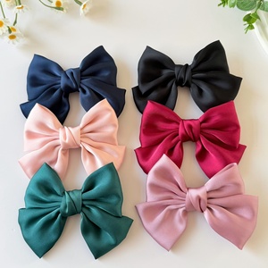 高品質無地サテン生地ヘアクリップ 女の子向けファッションボウ スプリングクリップ 卸売価格 ボウノットメタルスプリングクリップ - Product Image 2