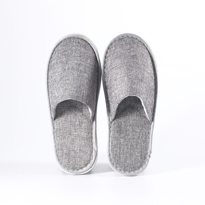 Zapatillas de Spa desechables para habitación de hotel de lujo con diseño moderno y logotipo personalizado OEM, tela para siesta Lisa fabricada para hoteles - Product Image 4