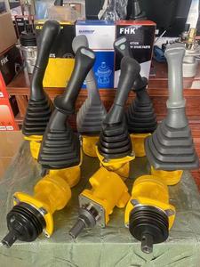 EX200-<span class=keywords><strong>2</strong></span> экскаватор пилотный клапан джойстик 9101511 9134232 9156581 для EX200-<span class=keywords><strong>2</strong></span> Isuzu - Product Image 3