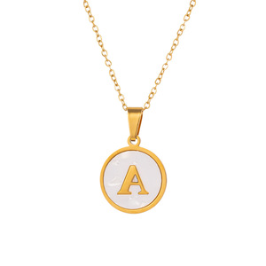 Venta al por mayor Boho <span class=keywords><strong>collar</strong></span> de acero inoxidable Shell deslustre libre 18K Oro inicial <span class=keywords><strong>letra</strong></span> colgante <span class=keywords><strong>collar</strong></span> para las mujeres - Product Image 1