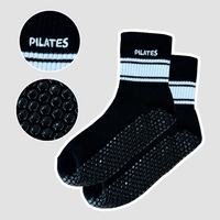 Poignée personnalisée avec votre logo jacquard ou brodé Semelle éponge en silicone souple Pilate Yoga Wear Chaussettes