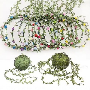 Bande de feuilles de saule artificielles Ruoyou, 200 m, en tissu vert gaufré, pour décoration de mariage et d'intérieur - Product Image 3