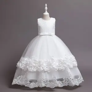 西式白色婚纱女孩礼服花朵图案长款派对礼服