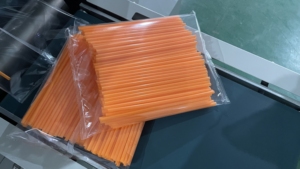 Max 23 sacs/min Type d'oreiller Machine à emballer <span class=keywords><strong>de</strong></span> paille à boire <span class=keywords><strong>Trou</strong></span> <span class=keywords><strong>de</strong></span> bouquet - Product Image 5