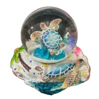Usine personnalisée en forme de conque conception de Base paillettes boule à neige palmier tortue de mer résine Globe d'eau plage Souvenir boule de cristal