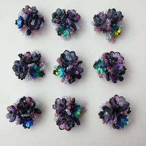 Chaussures perlées tissées à la main noires étuis de téléphone décoratifs accessoires de bricolage vêtements matériaux de fleurs décoratives - Product Image 1