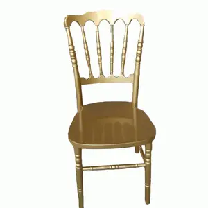 拿破仑实木椅子有多种颜色可供选择