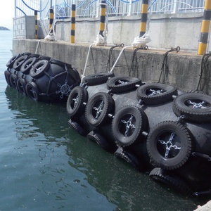 Fender professionnel Yokohama pour navires commerciaux et ferries, performance stable par conditions extrêmes - Product Image 6