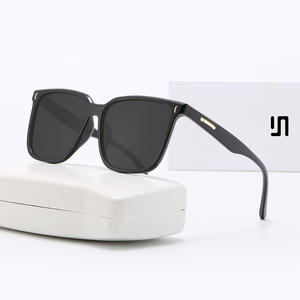 Nouvelles lunettes de soleil rétro européennes et américaines pour hommes, protection UV400, monture PC polarisée noire, grandes lunettes carrées style conduite, verres TAC - Product Image 4