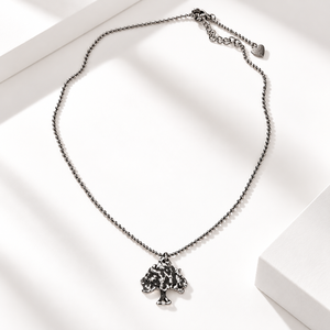 Collar con Colgante de Elefante, Cadena Fina de Acero Inoxidable en Tono Plateado con Extensor Ajustable - Product Image 1