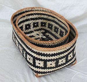 Cesta de almacenamiento de bambú hecha a mano con diseño de tejido geométrico ecológico y decorativo para almacenamiento de habitaciones - Product Image 3