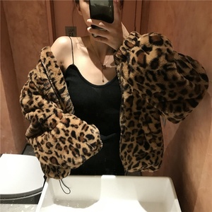 Giacca Invernale Leopardata da Donna con Collo Alto Parka Caldo da Esterno Novità Autunno Inverno 2023 Cappotto Ampio da Donna in Finta Pelliccia Stile Coreano - Product Image 3