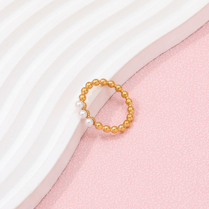 Anillo de Alta Gama Chapado en Oro de 18K con Tres Perlas de Agua Dulce, Joyería de Acero Inoxidable, Anillo de Dedo Moderno - Product Image 6