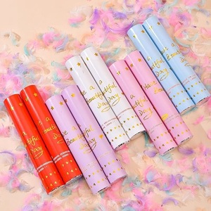 Confettis et plumes de 30 cm et 60 cm à prix réduit, lanceurs et vaporisateurs portatifs pour mariages, remises de diplômes, anniversaires et autres célébrations - Product Image 5