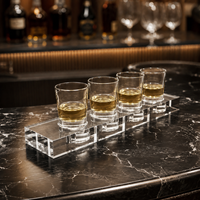 Plateau de service rectangulaire en acrylique transparent personnalisé pour 4 verres à shot, idéal pour les acheteurs en gros de fournitures de bar et de fête