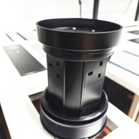 Prise de courant escamotable PD65W USB-C noire intégrée au comptoir en marbre, montage ultra-plat, pour cuisine