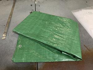 Bâche en plastique PE verte Haute durabilité Grande capacité Robuste Couleurs personnalisées Tailles personnalisées Toile imperméable de protection contre la pluie - Product Image 6