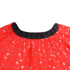 Capa de peluquería de poliéster rojo antiadherente, herramienta de salón de belleza para cortes de pelo y uso estético - Product Image 2