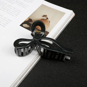 Fermacapelli Acrilico YaRui da 11cm per Donne, Accessori per Capelli alla Moda in Colori Pastello, Decorazione a Farfalla - Product Image 6