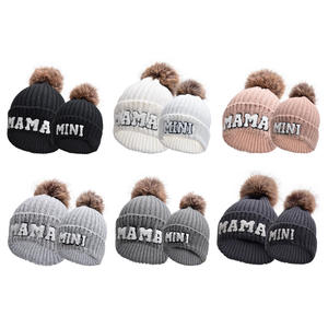 Chapeau beanie en tricot pour femmes et enfants, avec <span class=keywords><strong>pompon</strong></span>, couleur unie, maman et moi, épais, avec inscription mini lettre - Product Image 3