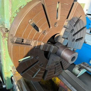 Tour à fileter d'occasion Q132 Shandong Julong, portée 3000 mm, alésage de broche 270 mm, machine de tournage robuste pour tubes d'huile - Product Image 2