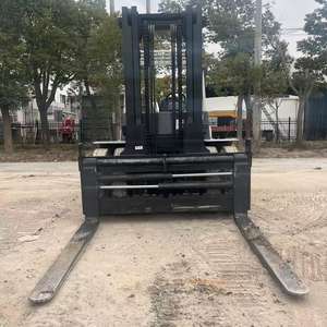 Transpaleta motorizada TCM FD100 de uso rudo, 10T, 4WD, operación sentado, motor ISUZU japonés, para patio. - Product Image 2