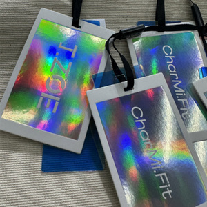 תגיות נייר אקולוגיות לבגדים, תוויות לבוש עם חוטים לתלייה לתיקים ונעליים, עשויות נייר - Product Image 1