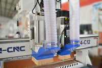 Table de chargement et déchargement automatique de haute qualité pour machine CNC de travail du bois, routeur CNC à servomoteur pour la production de meubles en série