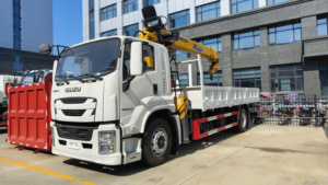 Grue à flèche droite montée sur camion de 8 tonnes à haute efficacité avec stabilisateurs pour le chargement et la livraison d'équipements de construction - Product Image 4