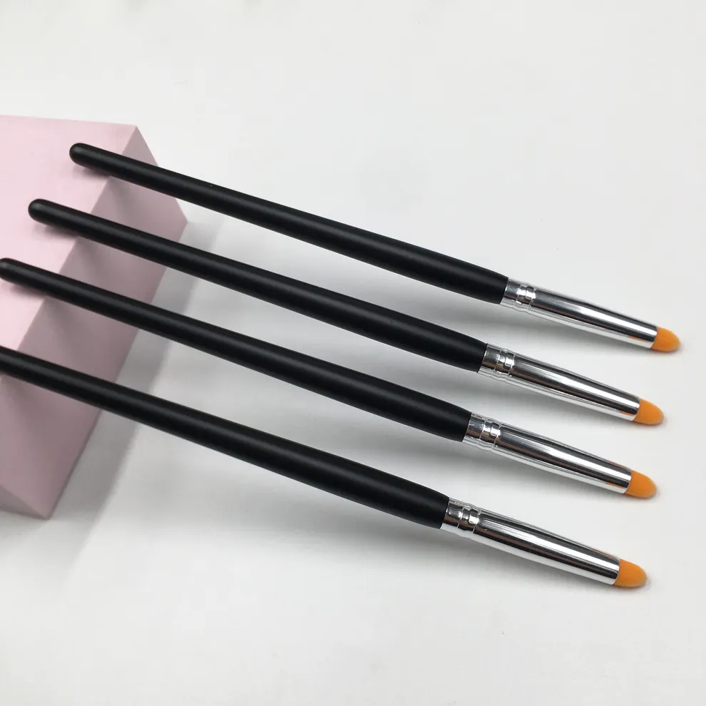 Pinceau anti-cernes fin Eyeliner détails pour les yeux pinceau de maquillage effilé sous les yeux pinceaux anti-cernes