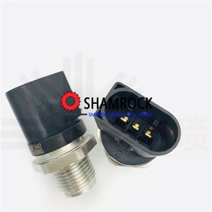 Sensor de Presión de Combustible Original OEM 0281002672/68014067AA para Clase B, C, R, M, Sprinter, Viano, Vito, Oliver 1964-1968 - Product Image 3