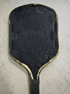 Raquette de pickleball personnalisée Honolulu J2NF 16 mm, noyau en mousse haute densité, fibre de carbone Toray T700, Sword & Shield - Product Image 5