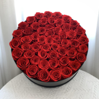 Lovebay Roses Éternelles Préservées pour Noël Fête des Mères, Véritables Roses Cadeau en Boîte Fleur Immortelle Infini pour Toujours