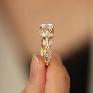 Anillo de compromiso y boda de oro de 14k/18k con diamantes cultivados en laboratorio de corte redondo y marquesa, diseño personalizado - Product Image 3