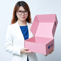 Direktlieferung ab Werk Umweltfreundliche Robuste Wellpappe Rosa Quadratische Geschenkbox Faltbare Premium Maßgefertigte Papierverpackung