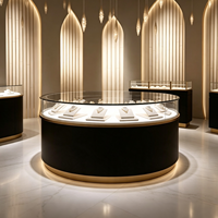 Vitrine de Luxe Incurvée Personnalisée pour Bijoux avec Éclairage LED – Solution Complète Tout-en-un pour l'Aménagement de Boutiques de Bijouterie en Centre Commercial