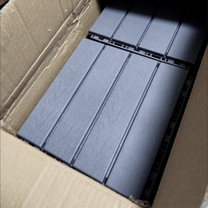 Tuiles de <span class=keywords><strong>terrasse</strong></span> en WPC à emboîtement 300x600, clipsables, effet <span class=keywords><strong>bois</strong></span> brossé lisse, imperméables, pour <span class=keywords><strong>terrasse</strong></span> extérieure - Product Image 1