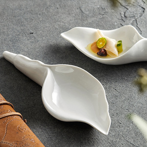 <span class=keywords><strong>Assiette</strong></span> en porcelaine en forme de feuille, sous glaçure, pour hôtel et restaurant, <span class=keywords><strong>couleur</strong></span> <span class=keywords><strong>moutarde</strong></span>, design créatif au vent - Product Image 3