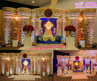 Décor contemporain moderne dans les coulisses d'un mariage marocain Toile de fond moderne magique pour votre mariage royal indien moderne canapé trône royaume-uni