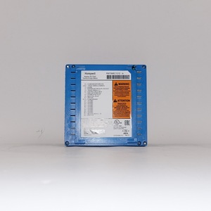 Honeywell Combustion Controller RM7896A1012 7800 Series Burner Accessory <b>Plastic</b> <b>Enclosure</b> - Product Image 3