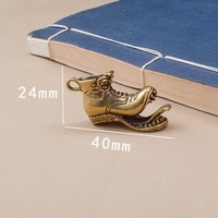 Nouvel Arrivage 1 pièce Porte-clés de voiture en laiton antique tendance, figurine de chaussure à grande bouche, pendentif créatif, petit objet en cuivre, ornement en gros